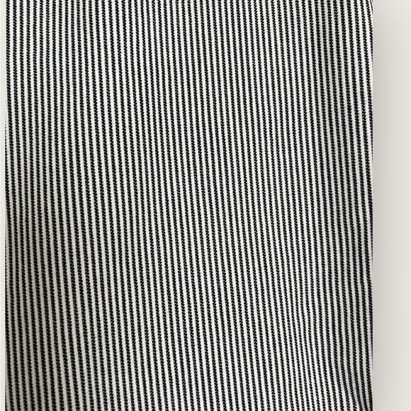 Black & white stripes leggings size Small, New - Picture 3 of 7